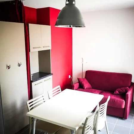 Village Vacances Passion La Buissiere Labeaume Exterior foto