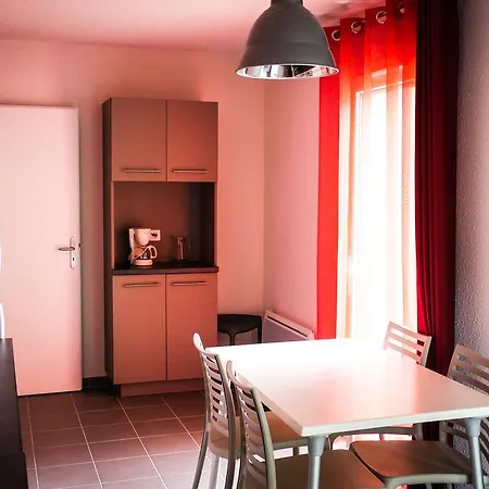 Village Vacances Passion La Buissiere Labeaume Exterior foto