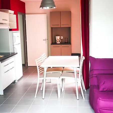 Village Vacances Passion La Buissiere Labeaume Exterior foto